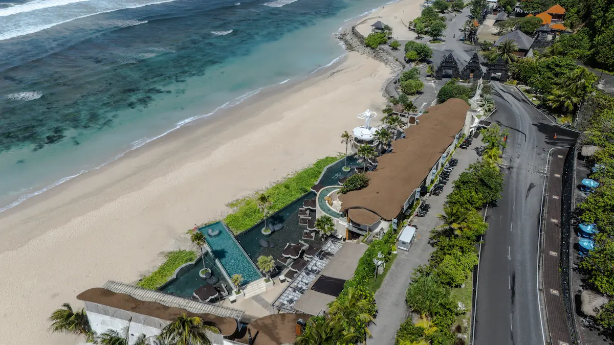 TROPICAL TEMPTATION BEACH CLUB