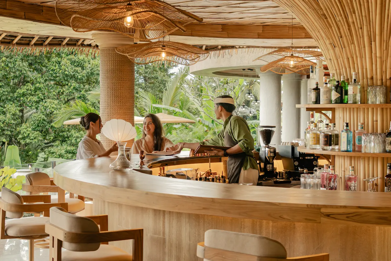 Aura Bar