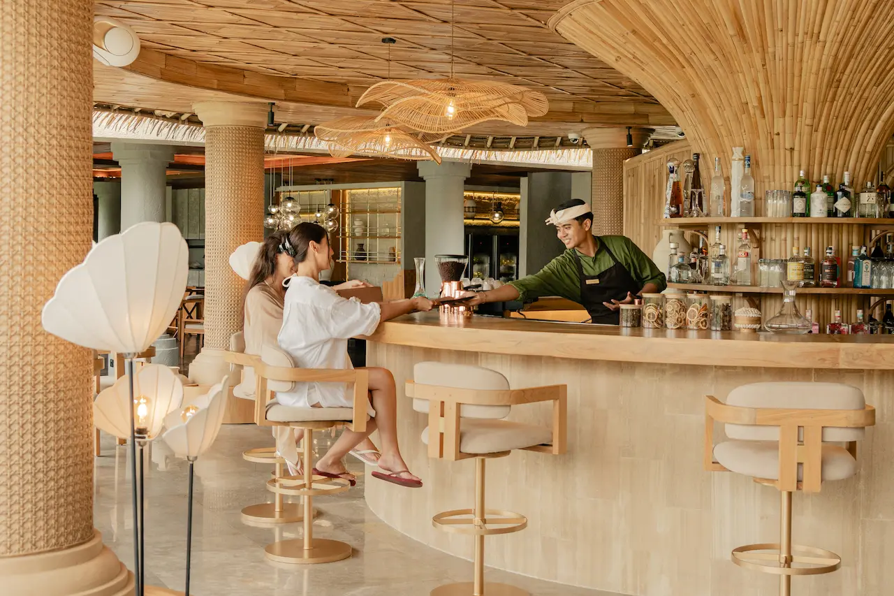 Aura Bar