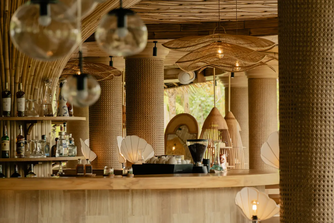 Aura Bar