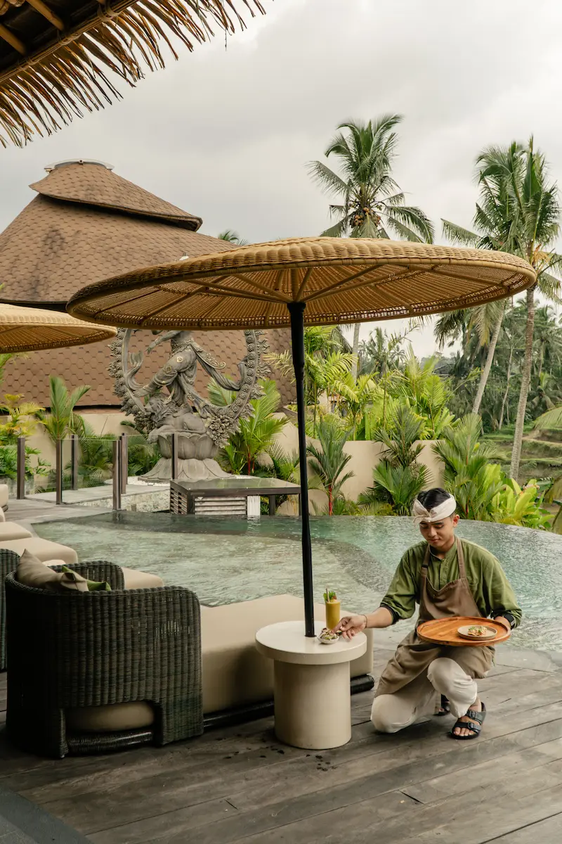 Aura Bar