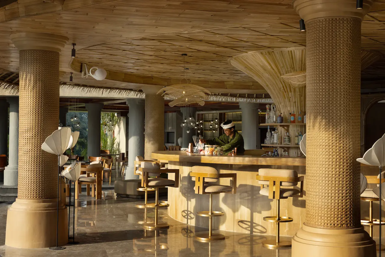 Aura Bar