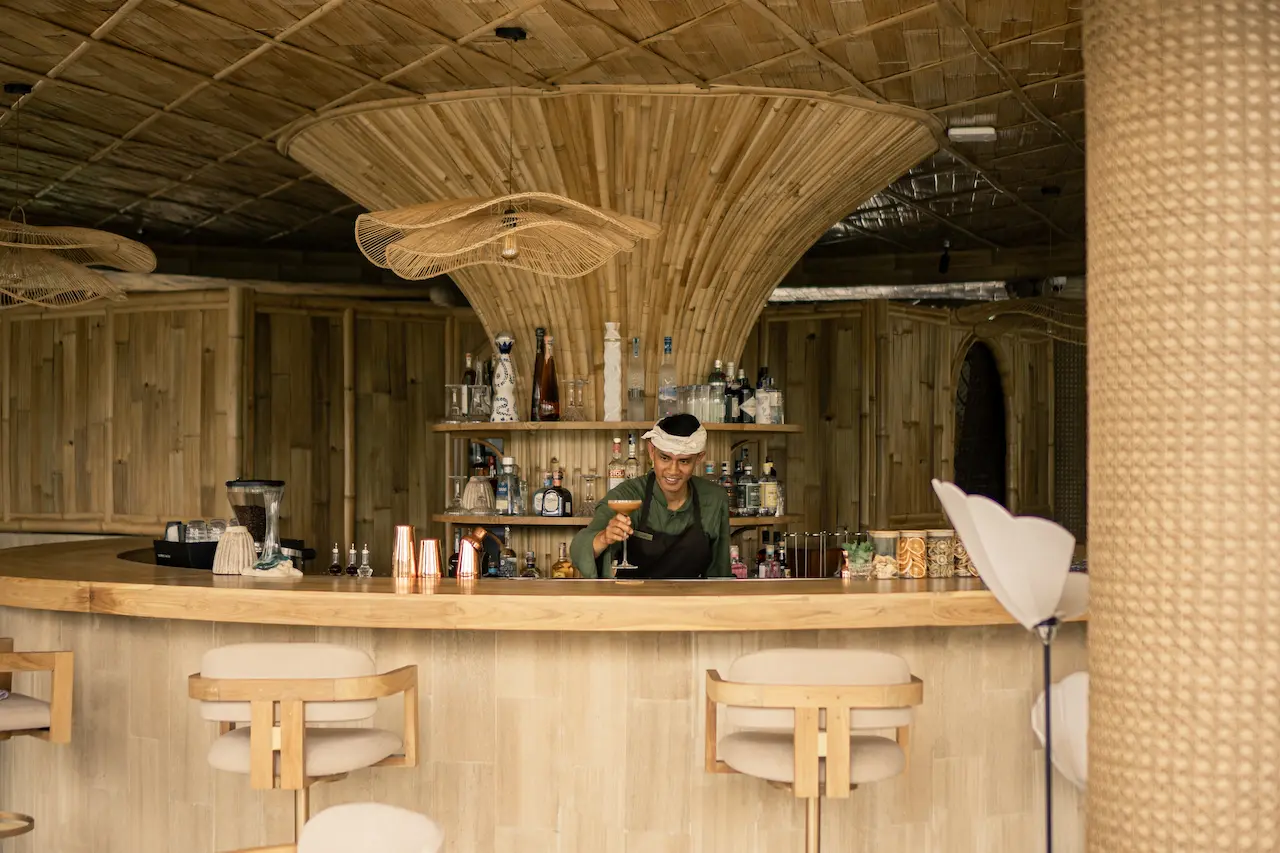 Aura Bar