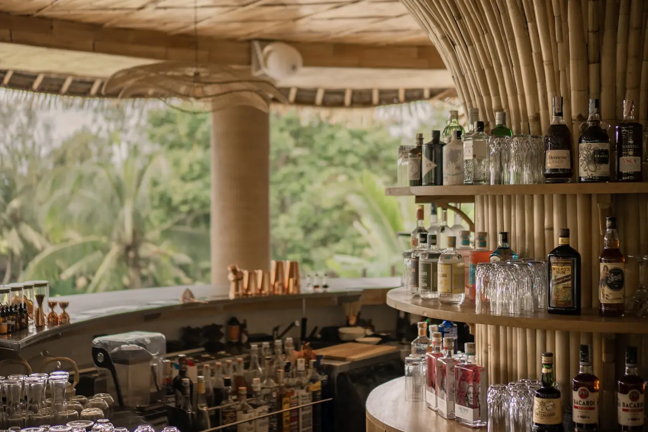 Aura Bar